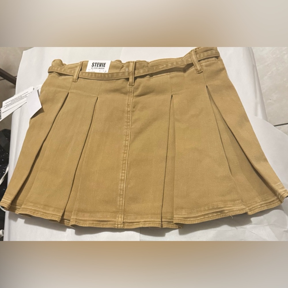 Steve Madden Tan Pleated Mini Skirt